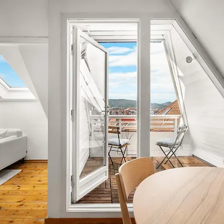 Bryggen Historical Townhouse I Rooftop Views! Leilighet