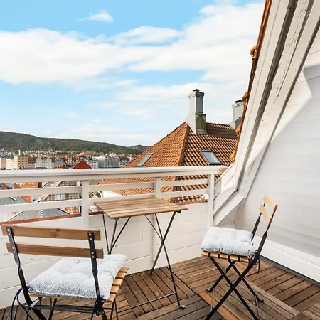 Bryggen Historical Townhouse I Rooftop Views! * ברגן