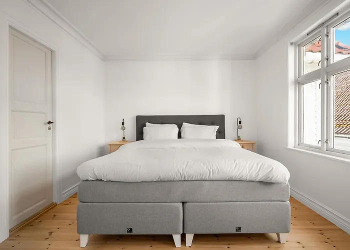 Bryggen Historical Townhouse I Rooftop Views! Апартаменты *