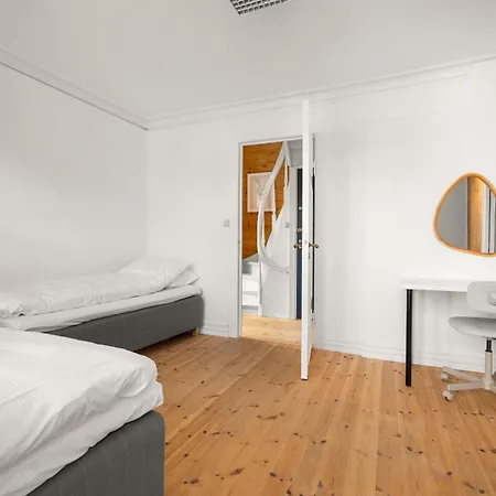 Bryggen Historical Townhouse I Rooftop Views!